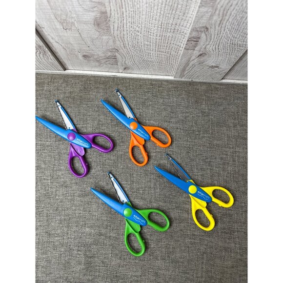 Edgecraft Multi Pattern Craft Scissors Set Of 8 Scrapbook Classroom DIY Projects - Picture 3 of 12